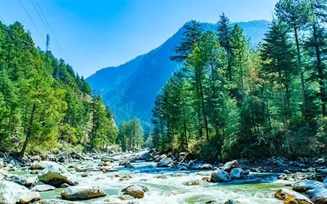 Kasol Low-budget places to visit in India with your family