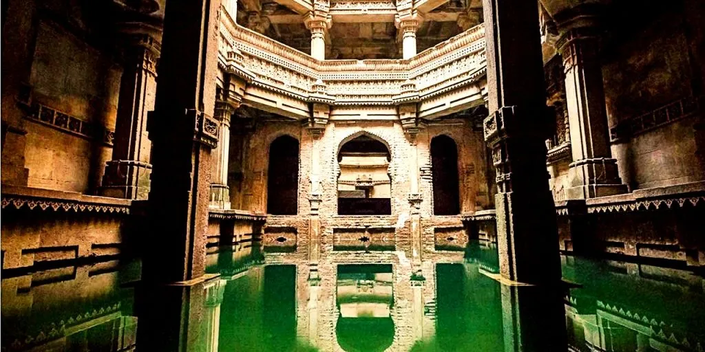 Adalaj Stepwell Top Tourist Places Near Ahmedabad To Visit!