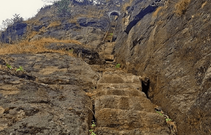 Tringalwadi Fort Trekking