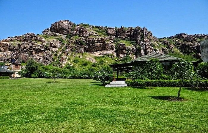 best places for corporate team outing in delhi ncr
camp wild dhauj