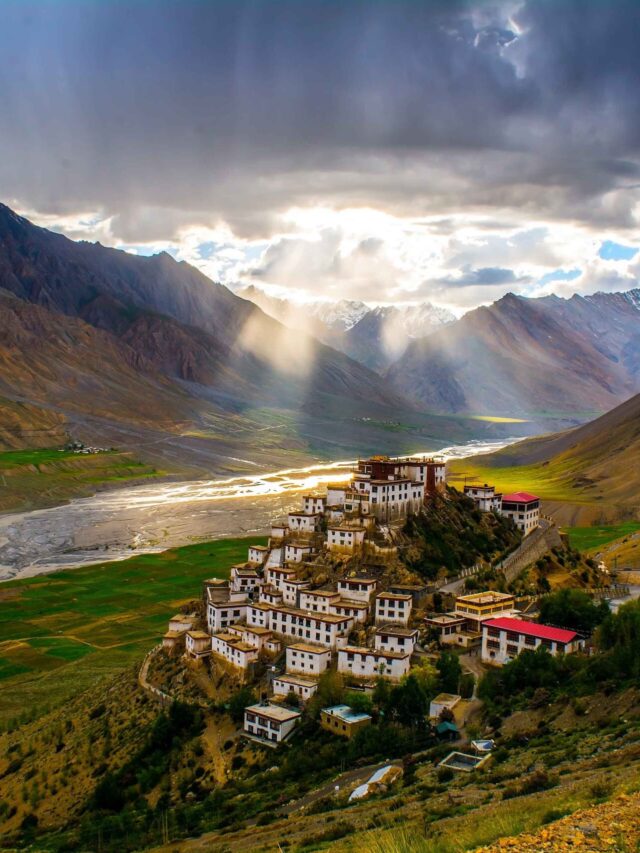 10-Travel-Places-Where-Nature-Takes-Centerstage_2_11zon