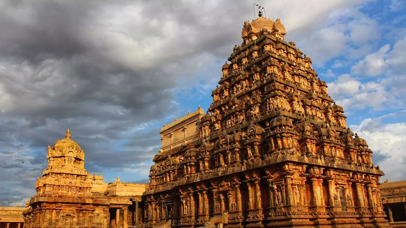 Airavateshwara Temple, Kumbakonam is considered to be an old Shiva temples in Tamil Nadu