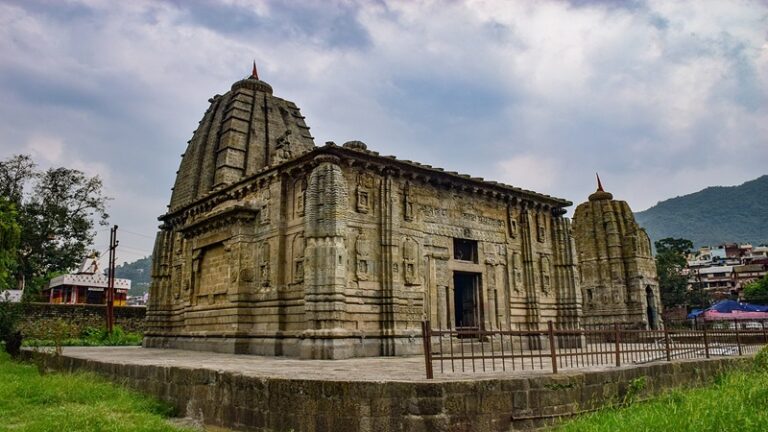 10 Famous Shiva Temples In Uttar Pradesh: Devotion Meets Tranquility ...